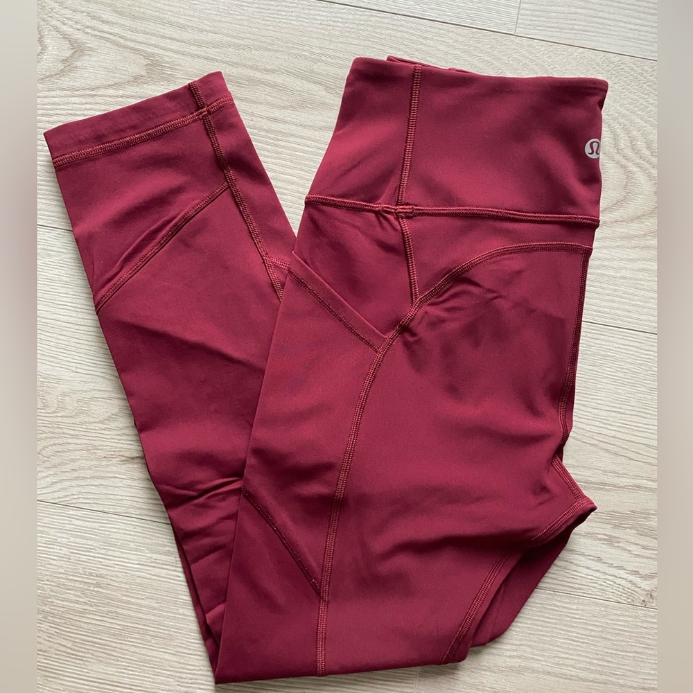 Wunder Train High-Rise Tight with Pockets 25"
Lululemon leggings